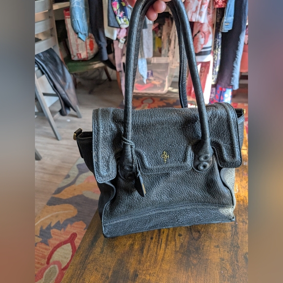 Cole Haan Elegant Black Leather Pebbles Handbag Crossbody - Picture 1 of 16